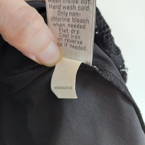 Retro-Vibe Black Lace Dress w/ Triangle Cut Out Back Detail Cocktail Holiday 6 - Picture 12 of 15